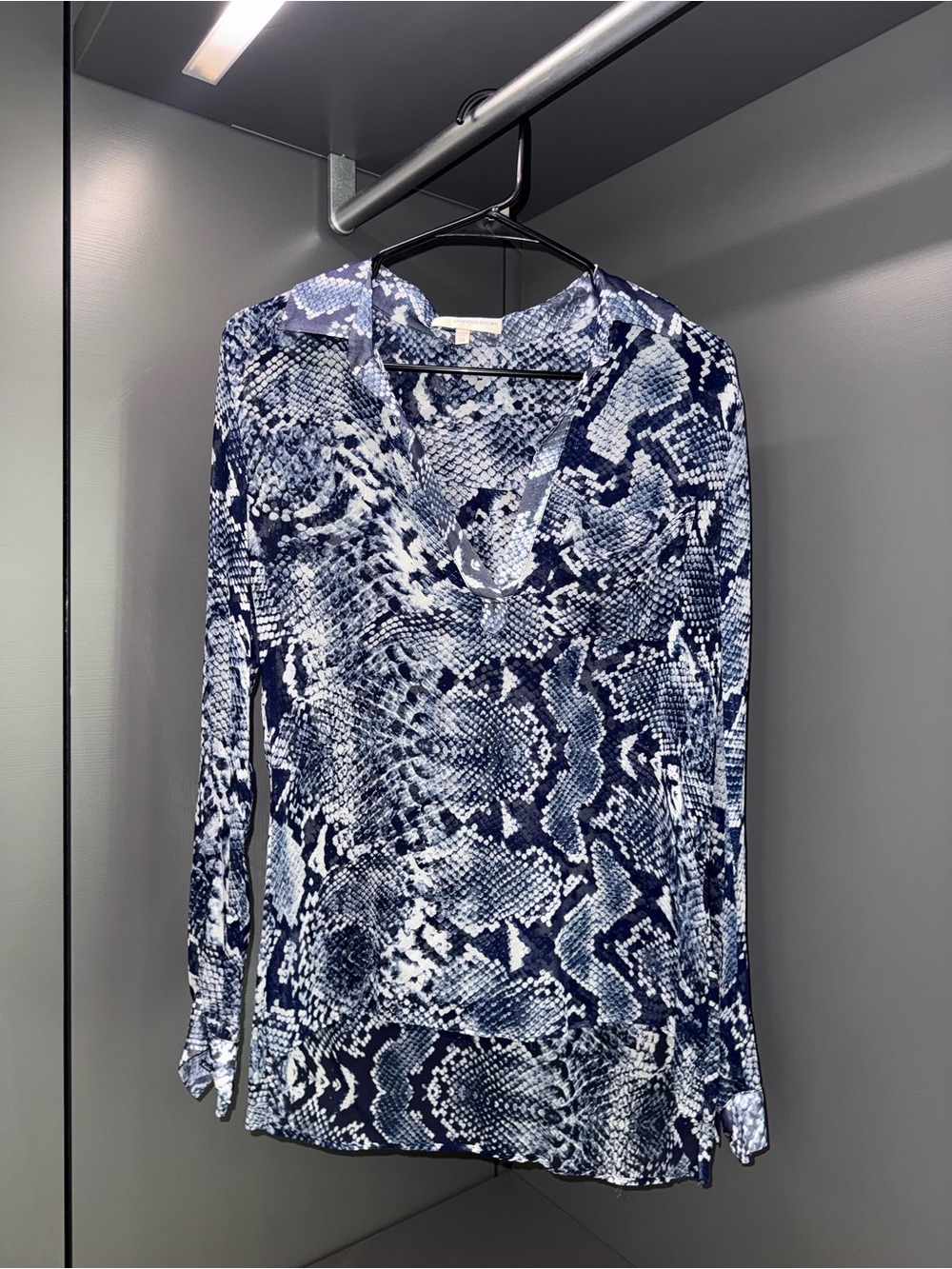 Lavender Brown Blue & White Snake Print V-Neck Blouse | XS